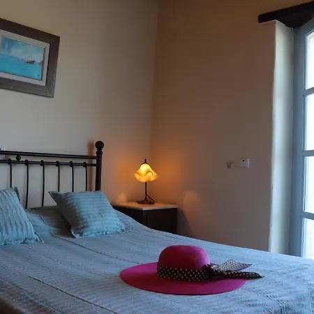 Diakofti Beachfront Villa Kíthira
