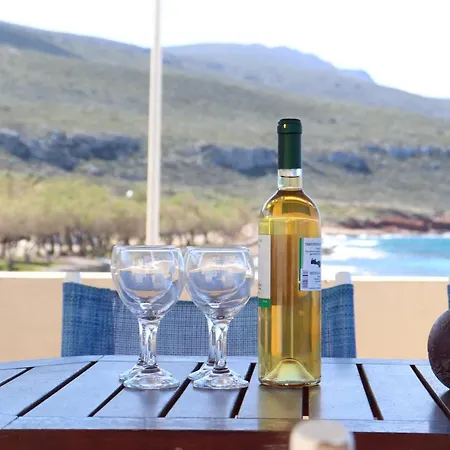 Diakofti Beachfront * Kíthira